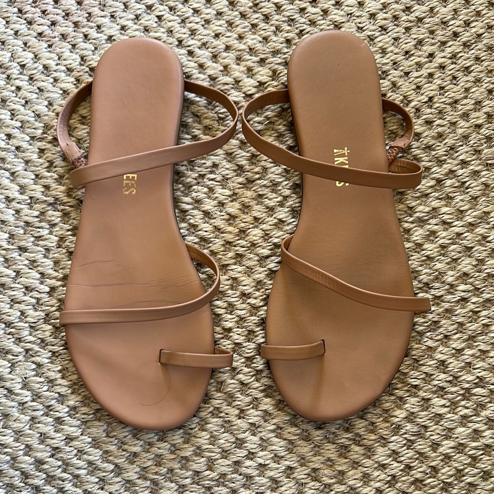 Tkees Mia Napa leather sandals